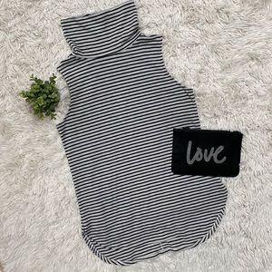 Loft Sleeveless Mock Neck Striped Top 💗 Gray/Off White & Black